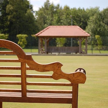 Hollicarrs Holiday Park - Hares Leap Riccall Екстериор снимка